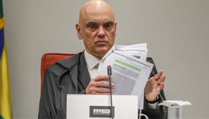 © Valter Campanato/Agência Brasil Moraes diz que defesa de Bolsonaro poderá acompanhar acareação de Cid